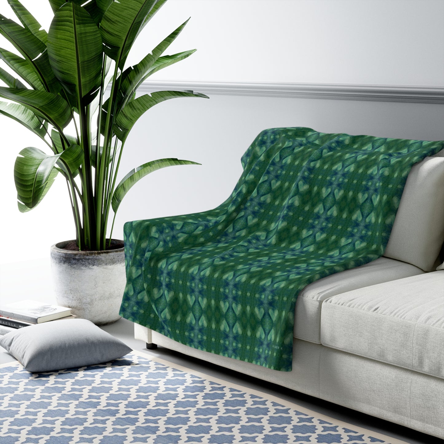 agreen Fleece throw with light green hearts