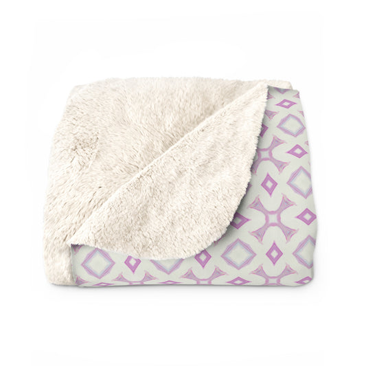 Unbelievably fluffy and warm - our high quality cozy fleece blanket in pink and white is impossible to leave behind. The perfect size for snuggling on the couch, by the fireplace or at outdoor events.
.: Made with 100% polyester that's 1/8'' (3mm) thick for extra warmth and a feel that is supremely soft to the touch. 
.: All fleeces come with a one-sided print and a velvety, plush backside for extra coziness. 
.: Available in 2 sizes - 50 x 60 throw size and 60 x 80 twin bed size