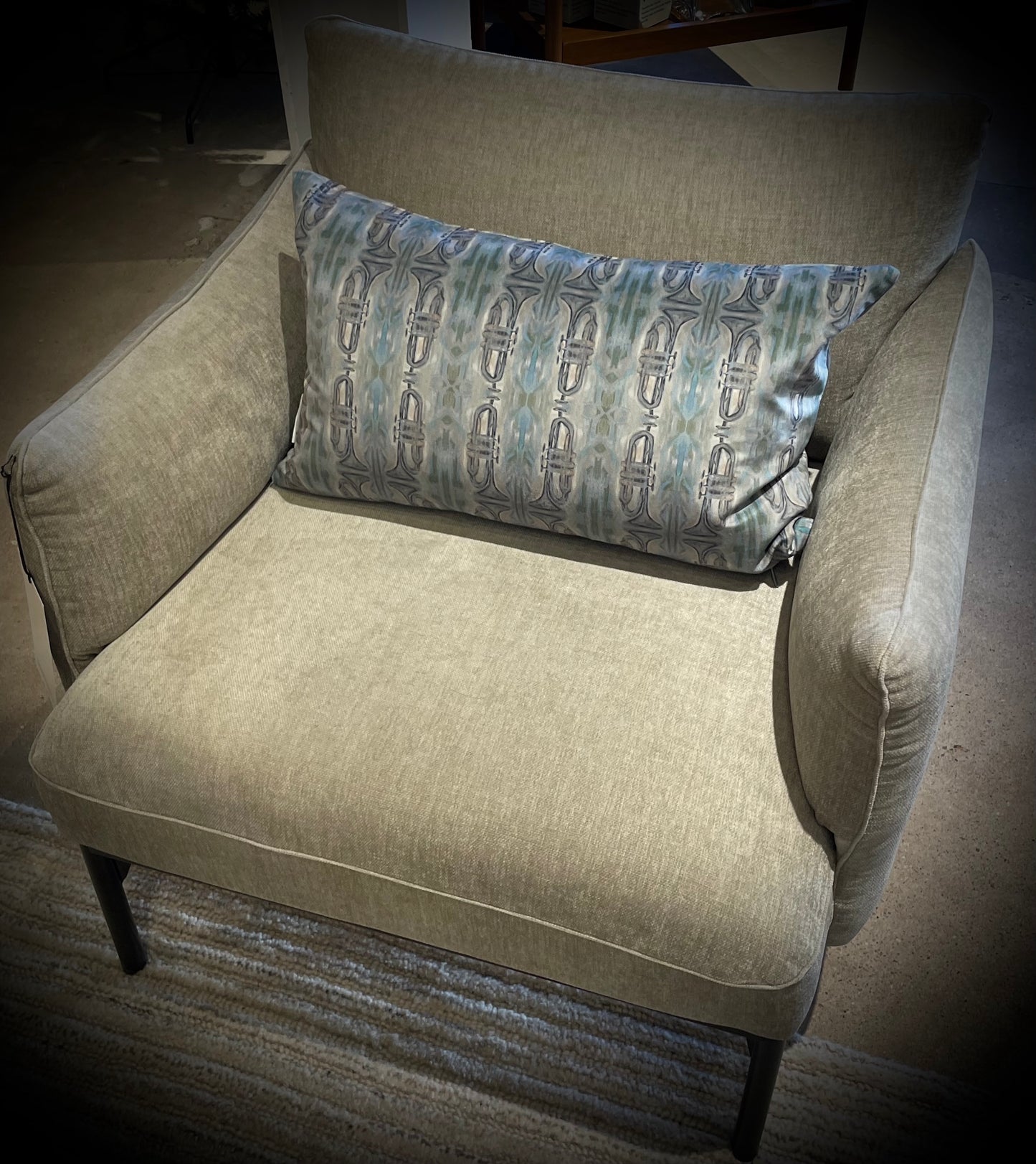 Velvet Lumbar Pillow - Trumpets (TRB/P1)
