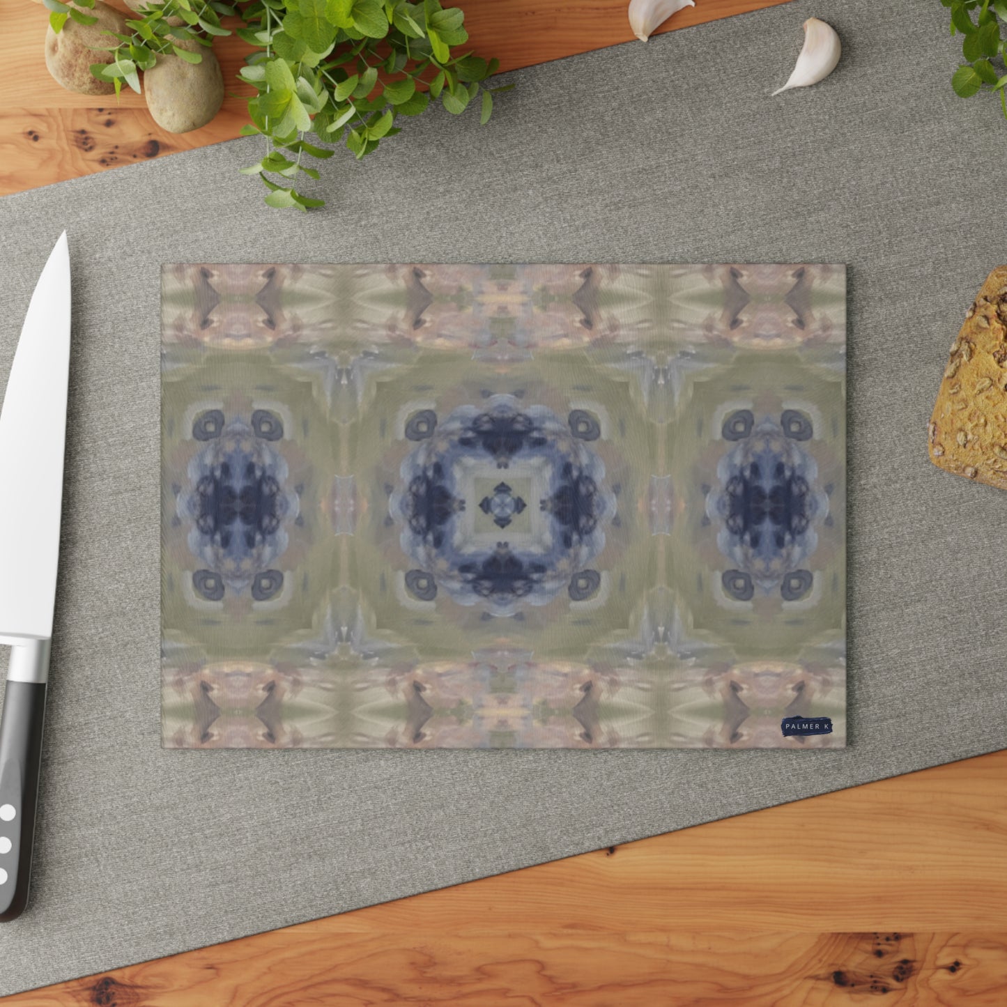 Textured Glass Cutting Board - Meadow Bloom (TRAIL/P17)